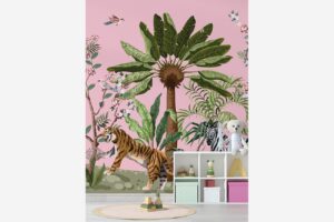 Oosterse jungle - Roze behang met dieren